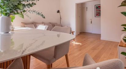 Appartement 4 pièces de 73 m² à Paris (75015)