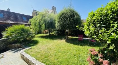 House 6 rooms of 108 m² in Lannion (22300)