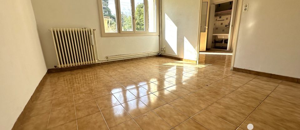 Town house 4 rooms of 100 m² in Morières-lès-Avignon (84310)