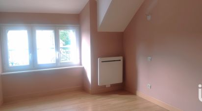 House 4 rooms of 83 m² in Saint-Perreux (56350)