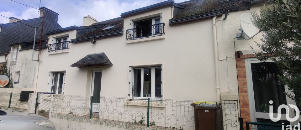 House 4 rooms of 83 m² in Saint-Perreux (56350)