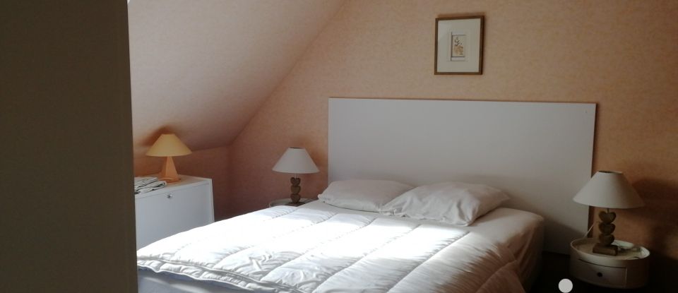 Traditional house 5 rooms of 101 m² in Saint-Malo (35400)