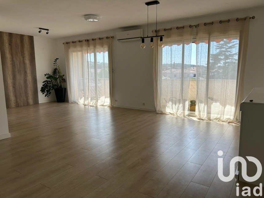 Apartment 4 rooms of 73 m² in Le Pradet (83220)