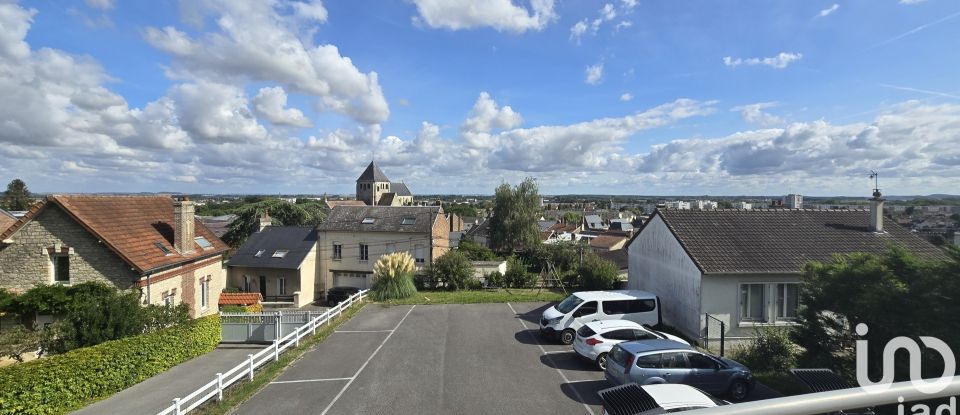 Apartment 6 rooms of 163 m² in Laon (02000)