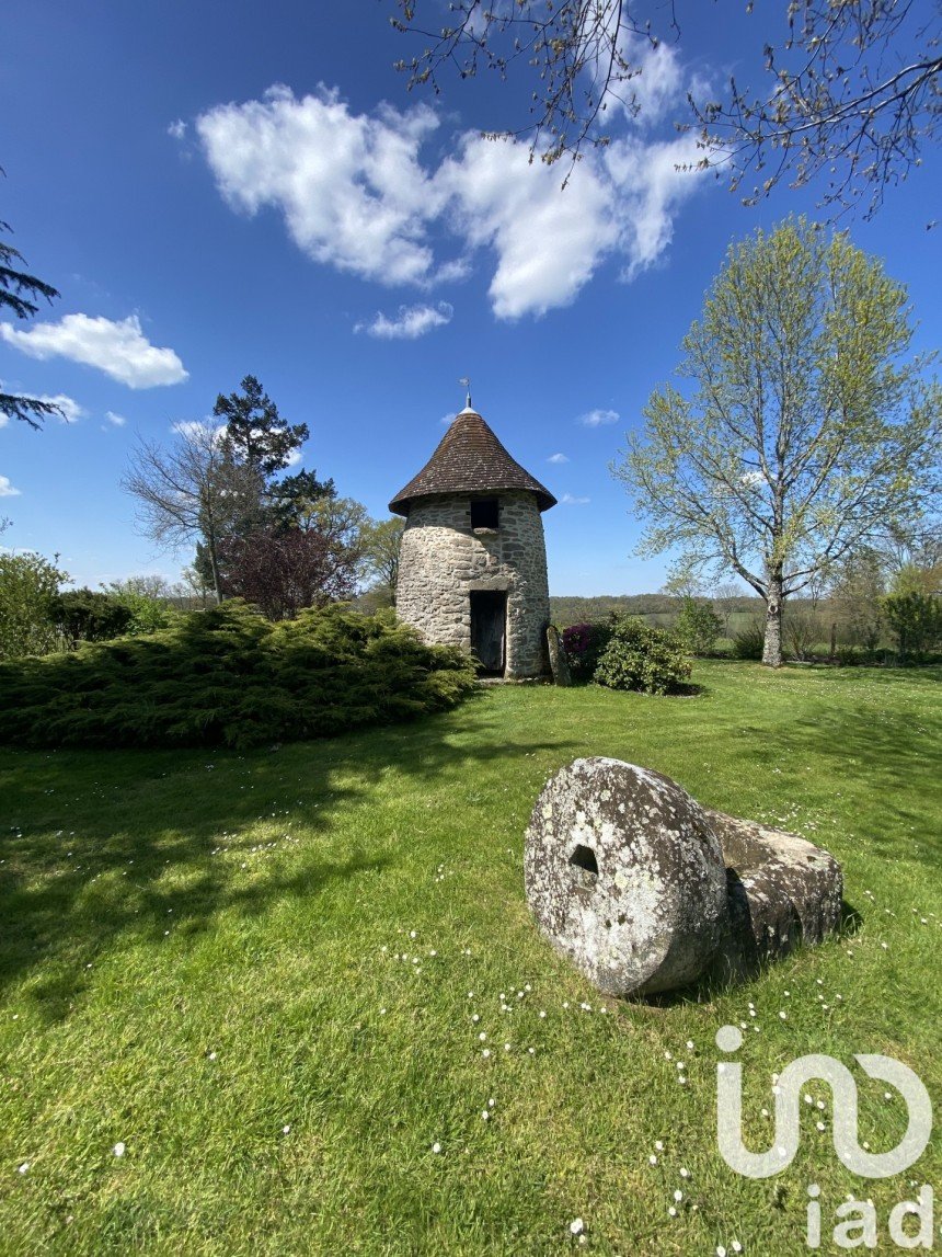 Maison de village 5 pièces de 160 m² à Saint-Junien-les-Combes (87300)