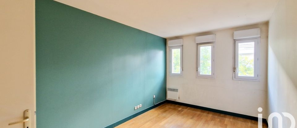 Appartement 4 pièces de 110 m² à Villeneuve-la-Garenne (92390)