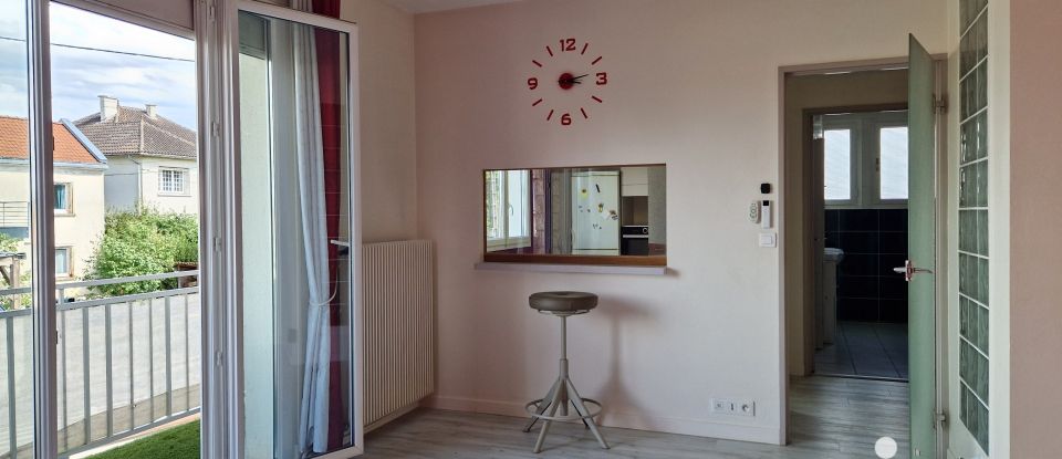 Traditional house 4 rooms of 109 m² in Poitiers (86000)