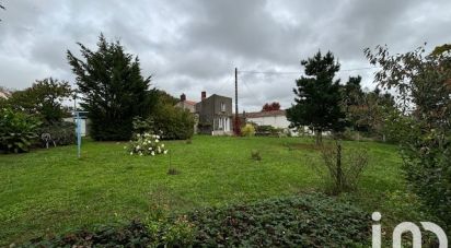 Maison traditionnelle 4 pièces de 87 m² à Saint-Étienne-du-Bois (85670)