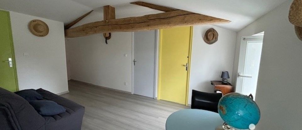 Maison traditionnelle 4 pièces de 87 m² à Saint-Étienne-du-Bois (85670)