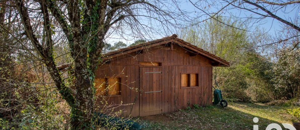 Maison d’architecte 7 pièces de 250 m² à Sarlat-la-Canéda (24200)