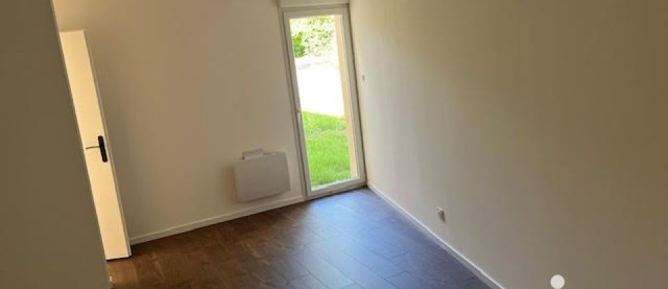 Maison 4 pièces de 125 m² à Orléat (63190)