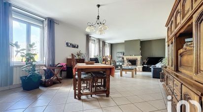 Farm 5 rooms of 142 m² in Fouquières-lès-Béthune (62232)