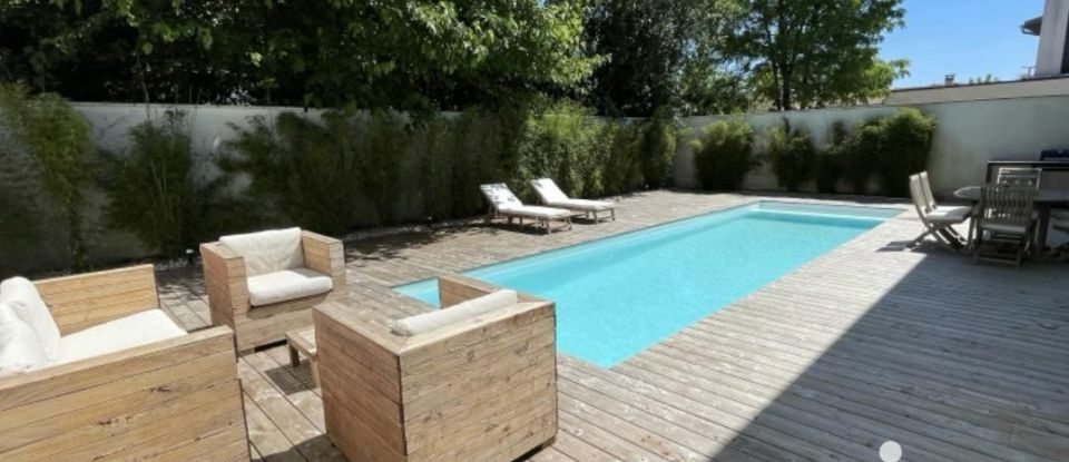 Architect house 5 rooms of 200 m² in Bordeaux (33200)