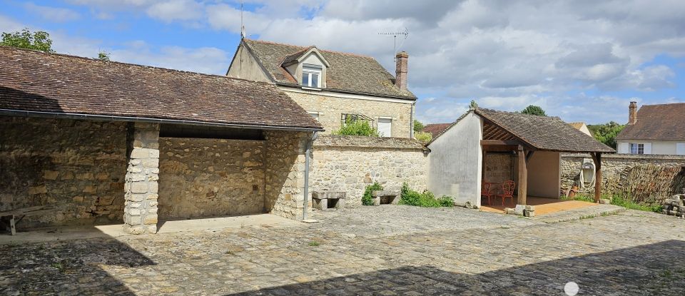 Country house 5 rooms of 140 m² in Dannemois (91490)