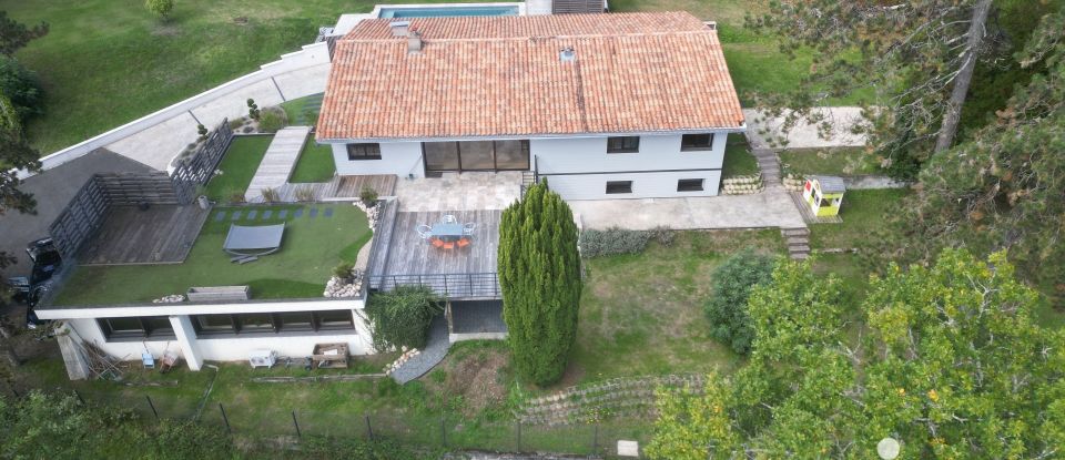 House 10 rooms of 247 m² in Trélissac (24750)