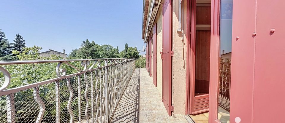 House 7 rooms of 142 m² in Gargas (84400)