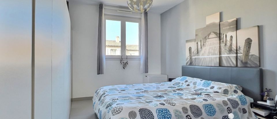 House 4 rooms of 88 m² in Châteauneuf-les-Martigues (13220)