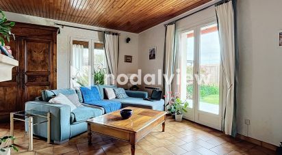 House 5 rooms of 92 m² in Gujan-Mestras (33470)