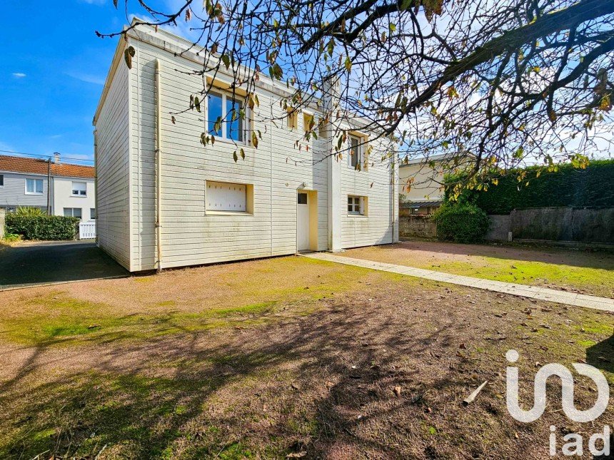 Traditional house 5 rooms of 119 m² in Beaupréau-en-Mauges (49450)