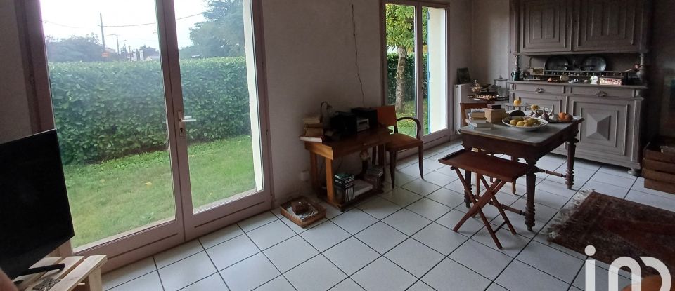 Traditional house 4 rooms of 80 m² in Saint-Macaire (33490)