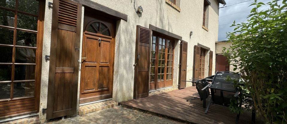 House 5 rooms of 204 m² in Béville-le-Comte (28700)