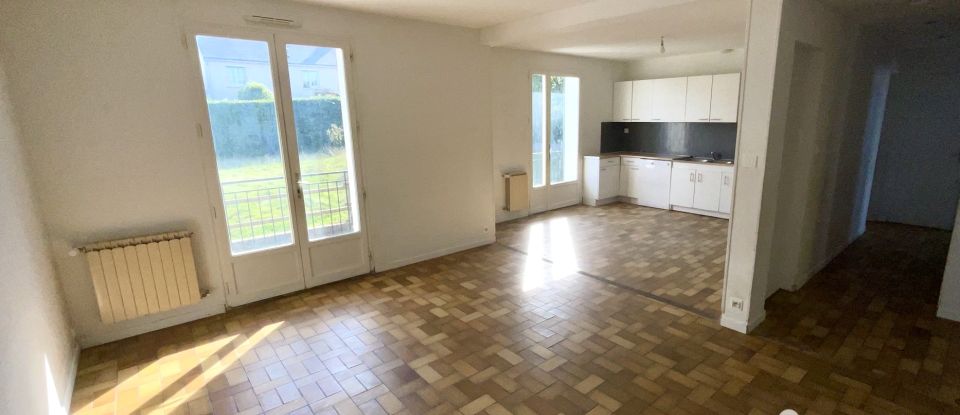 House 6 rooms of 104 m² in Château-Gontier (53200)