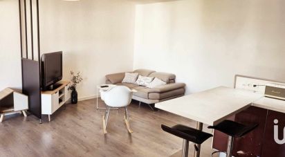 Appartement 3 pièces de 65 m² à Milhaud (30540)