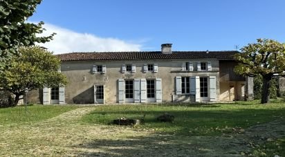 Demeure 9 pièces de 242 m² à Brizambourg (17770)