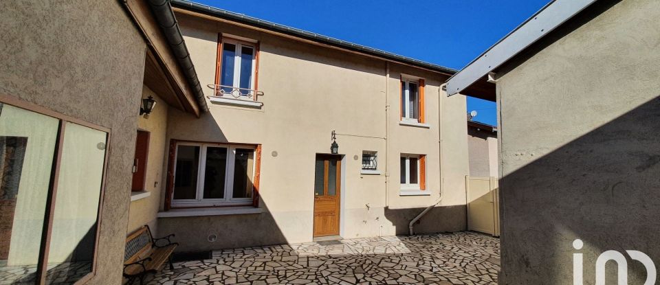 Maison 7 pièces de 119 m² à Chamouilley (52410)