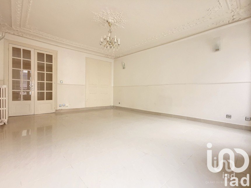 Appartement 4 pièces de 80 m² à Paris (75010)