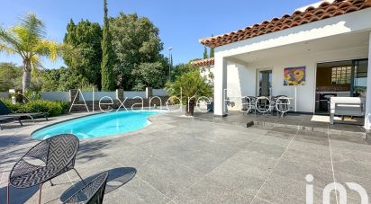 House 9 rooms of 169 m² in Sanary-sur-Mer (83110)