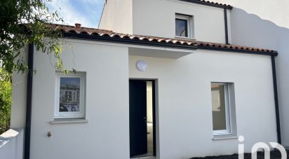 House 5 rooms of 96 m² in Saint-Gilles-Croix-de-Vie (85800)