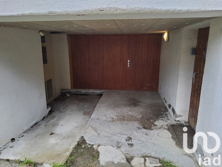 Parking/garage/box de 300 m² à LES DEUX-ALPES (38860)