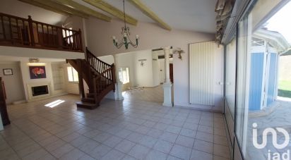 House 8 rooms of 318 m² in Beauvoisin (30640)