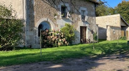 Maison de campagne 8 pièces de 233 m² à Montendre (17130)