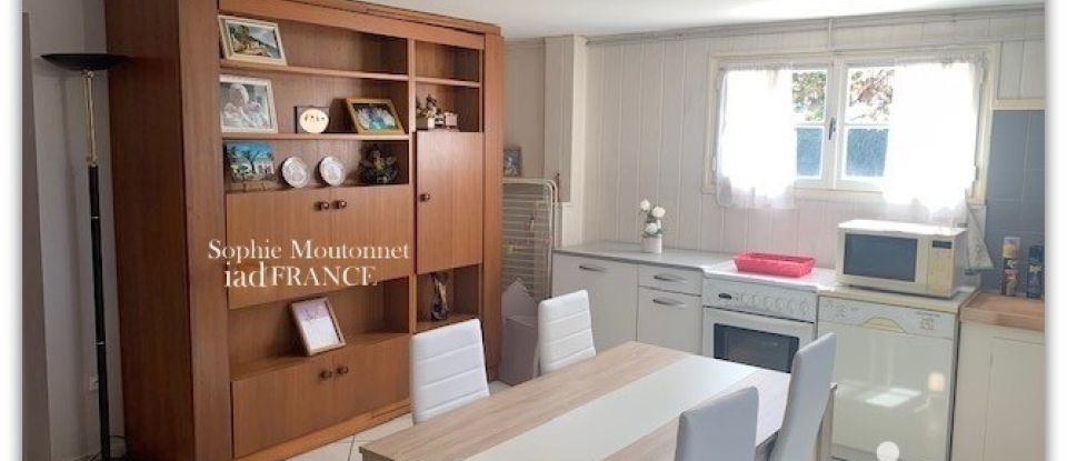 Maison 6 pièces de 205 m² à Castelsarrasin (82100)