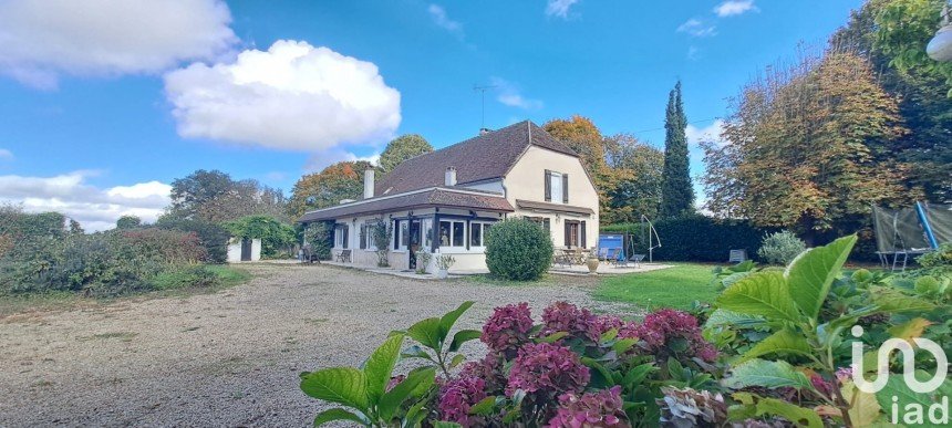 Maison 9 pièces de 280 m² à Saint-Hilaire-les-Andrésis (45320)