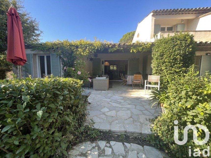 Maison 5 pièces de 120 m² à Grimaud (83310)