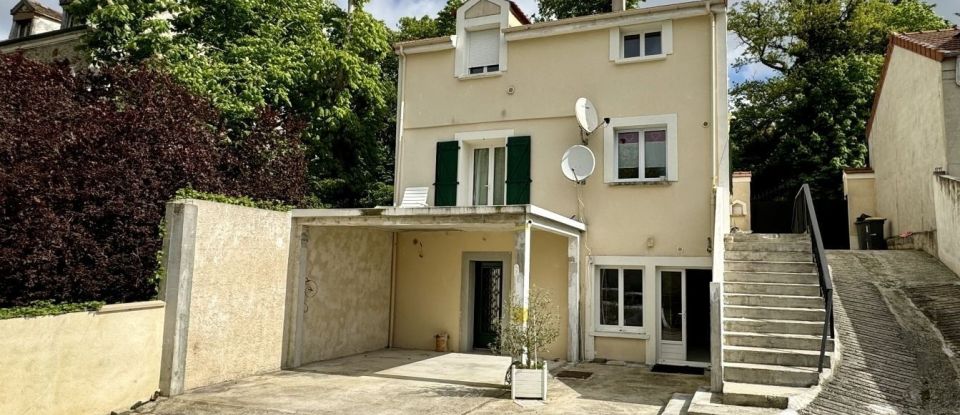 Maison traditionnelle 7 pièces de 224 m² à Soisy-sur-Seine (91450)