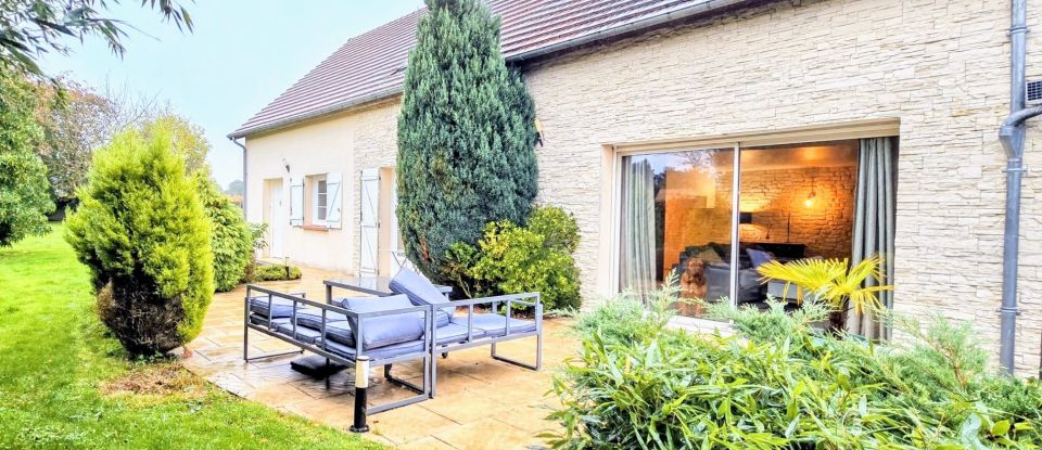 Maison 6 pièces de 165 m² à Surtauville (27400)