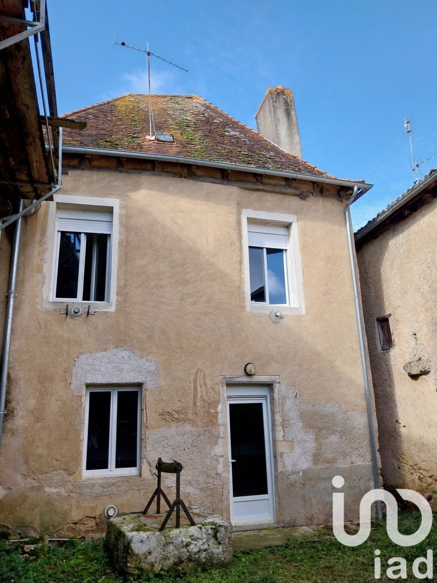 House 3 rooms of 75 m² in Montmorillon (86500)