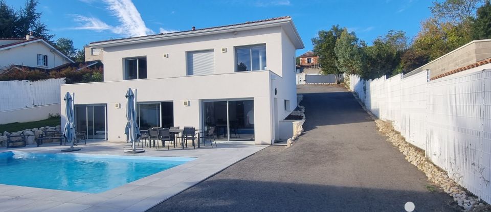 Maison d’architecte 5 pièces de 150 m² à Foulayronnes (47510)