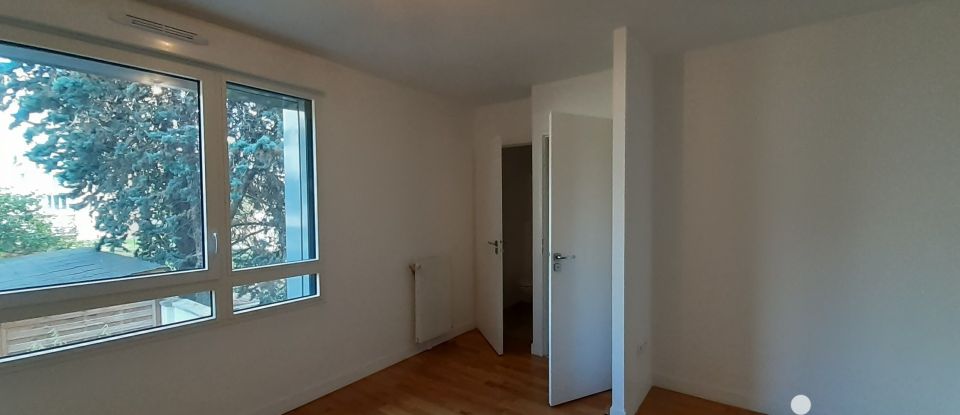 Appartement 2 pièces de 44 m² à Suresnes (92150)