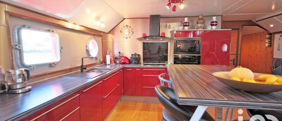 House boat 7 rooms of 175 m² in Saint-Mammès (77670)