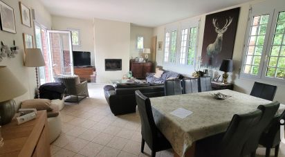 Mansion 7 rooms of 243 m² in Noyon (60400)