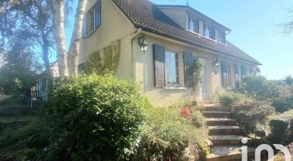 Traditional house 6 rooms of 130 m² in Fontenay-sur-Eure (28630)