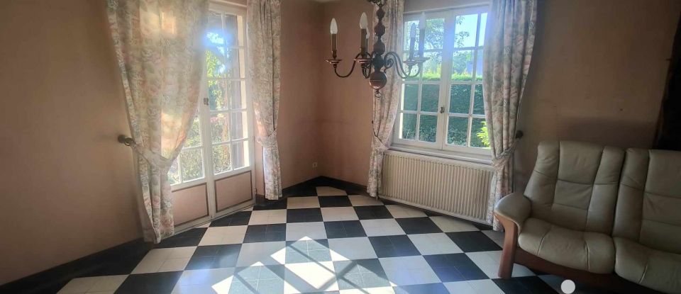 Traditional house 6 rooms of 130 m² in Fontenay-sur-Eure (28630)