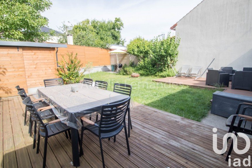 Maison 5 pièces de 130 m² à Ormesson-sur-Marne (94490)