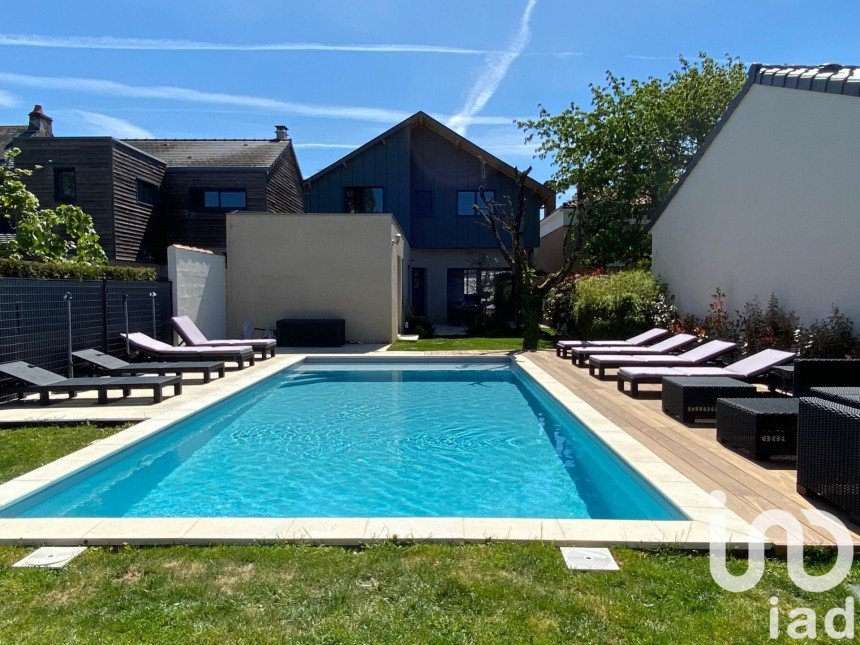 Maison 8 pièces de 156 m² à Poitiers (86000)