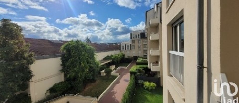 Appartement 3 pièces de 72 m² à Poissy (78300)